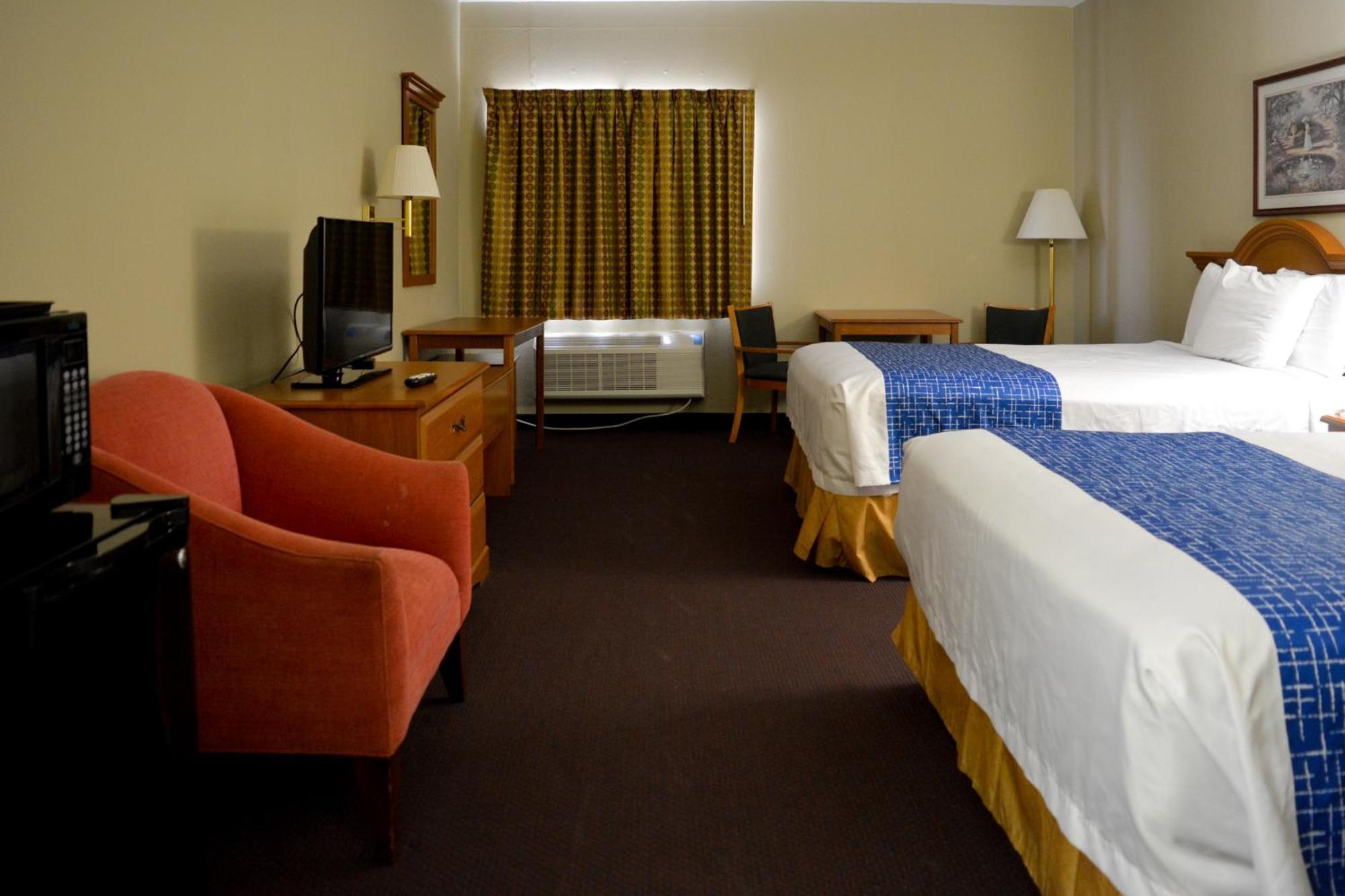 Travelodge by Wyndham St. Louis Berkeley Eksteriør billede